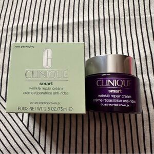 Clinique Smart Wrinkle Repair Cream CL1870 peptide complex